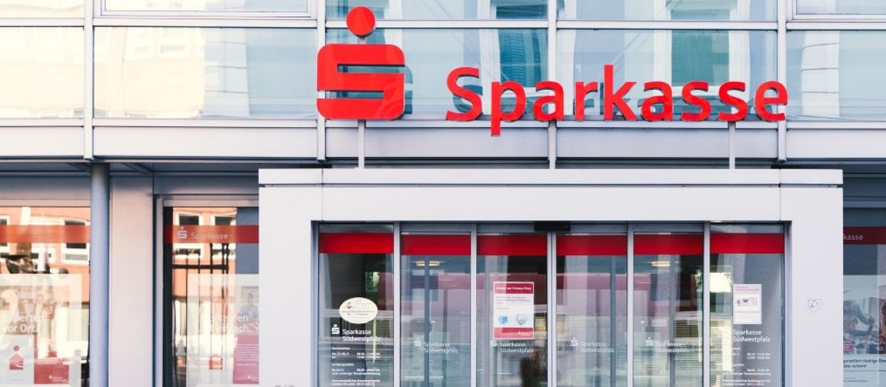 Dürfen Hunde mit in die Sparkasse?